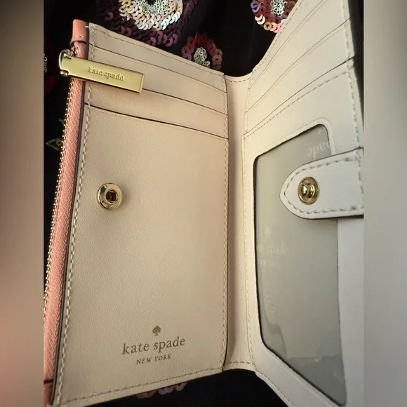 *SOLD* Kate Spade Day Tripper Small Slim Bifold Wallet - Picture 11 of 14